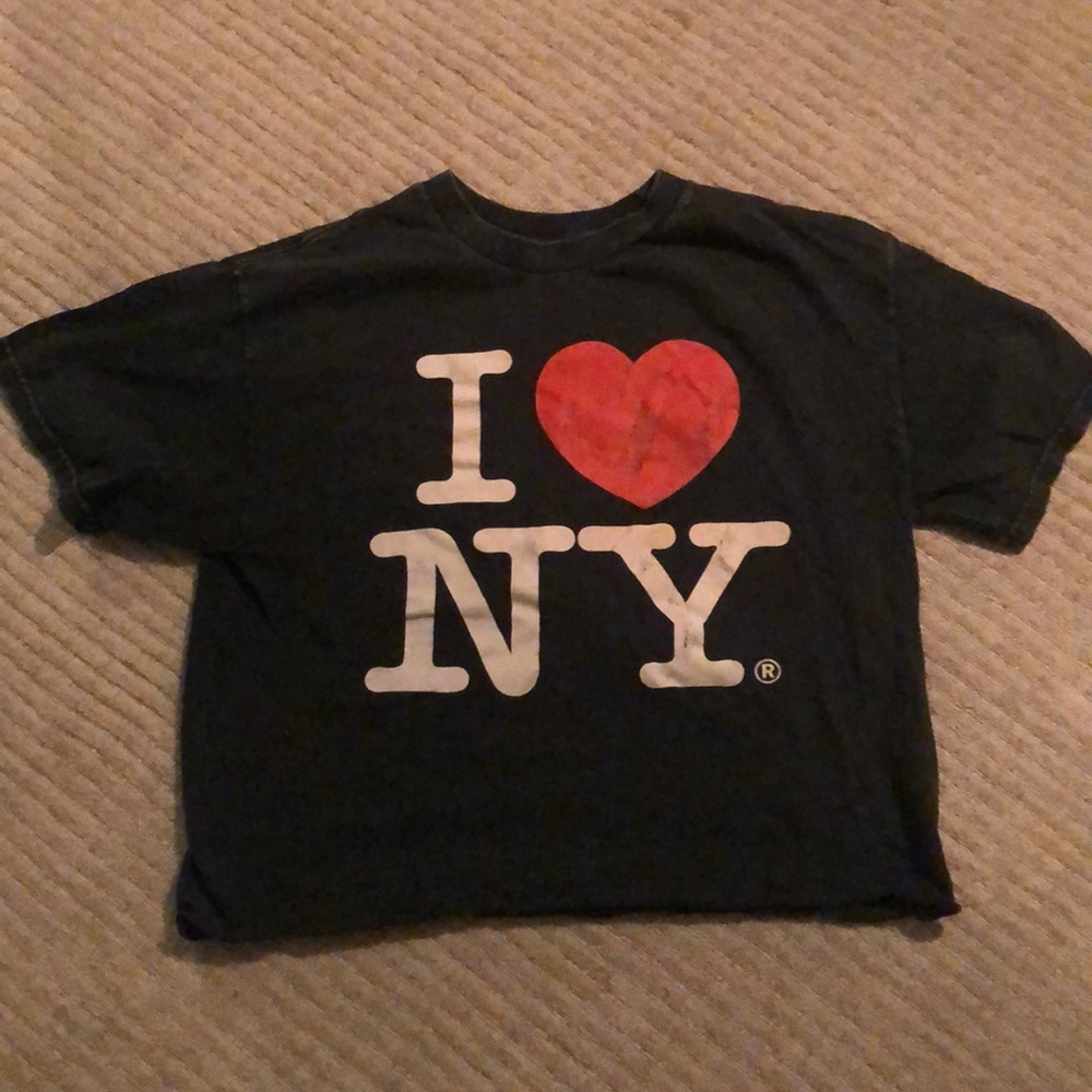 BRANDY MELVILLE ‘I <3 NY’ DISTRESSED TOP